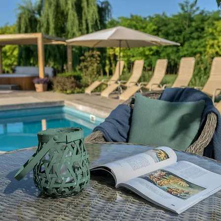 Πανσιόν Paskom Lajoskomárom