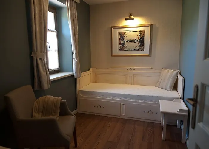 Konukevi Paskom Lajoskomárom